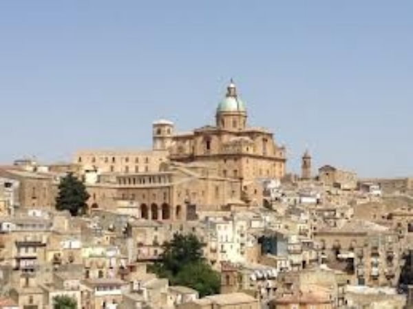 Piazza_Armerina_and_Caltagirone_09.jpg